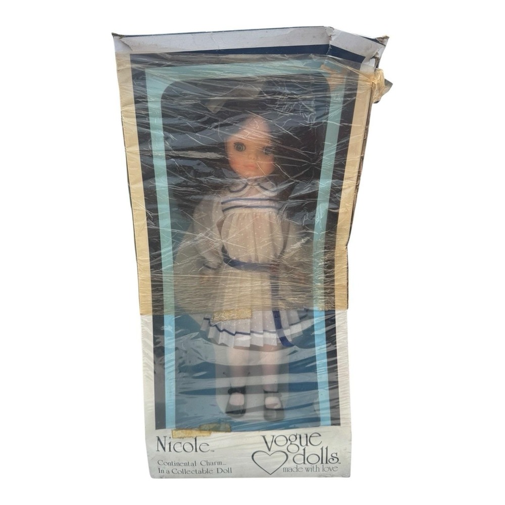 Nicole Continental Charm Vogue Dolls 17" Doll With Original Box